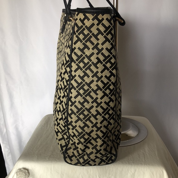 TOMMY HILFIGER black and taupe colored monogram large laptop tote bag. - Picture 12 of 13